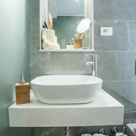 Lucia Πανσιόν 3*