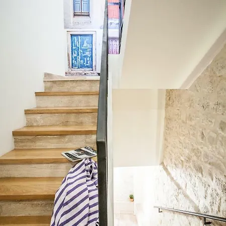 Πανσιόν Lucia